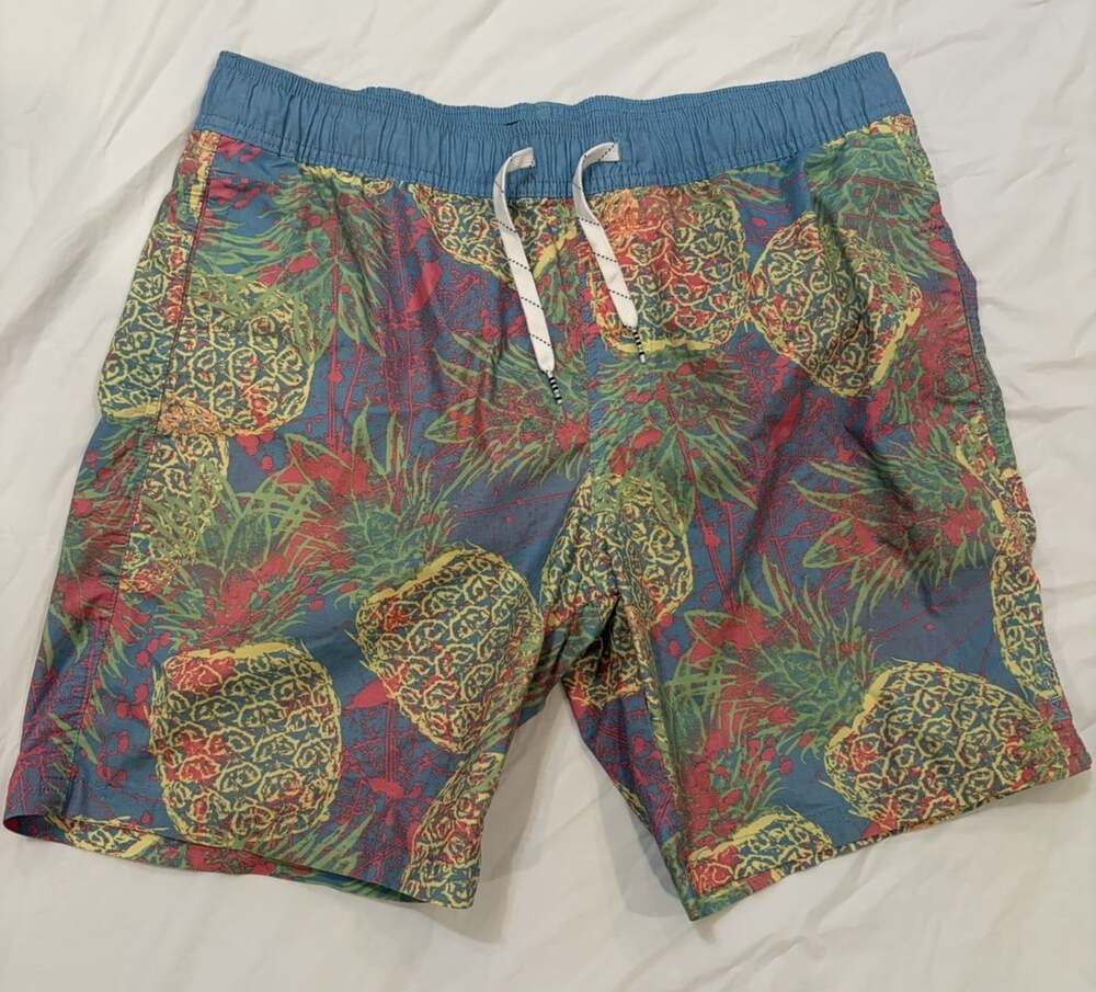Valor Collective Pineapple Swim Trunks Men's Size Large Inseam 7.5"